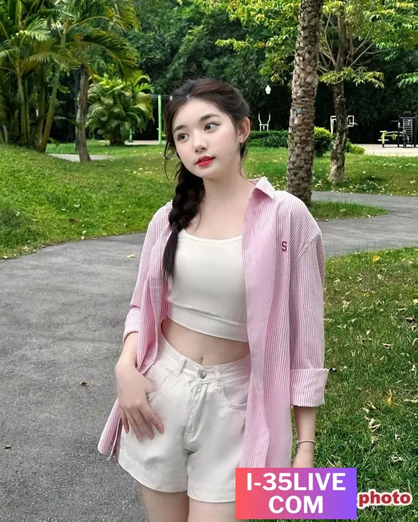 Quỳnh Trương Hot Tiktoker Dễ Thương Hình 6